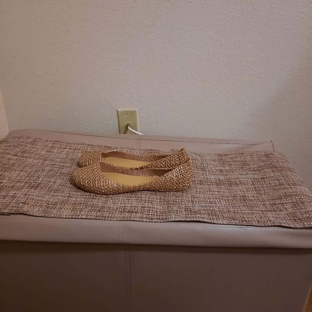 Shoe